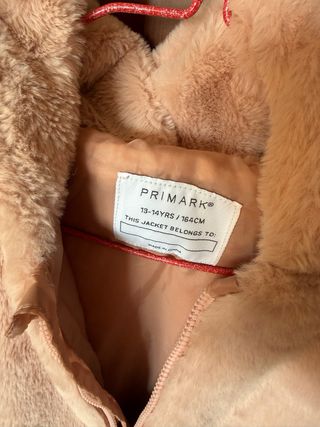 Chaquetón pelo rosa capucha Primark Talla S