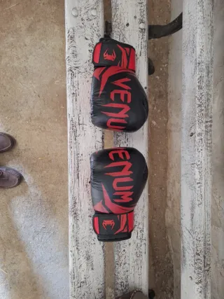 Guantes de boxeo VENUM