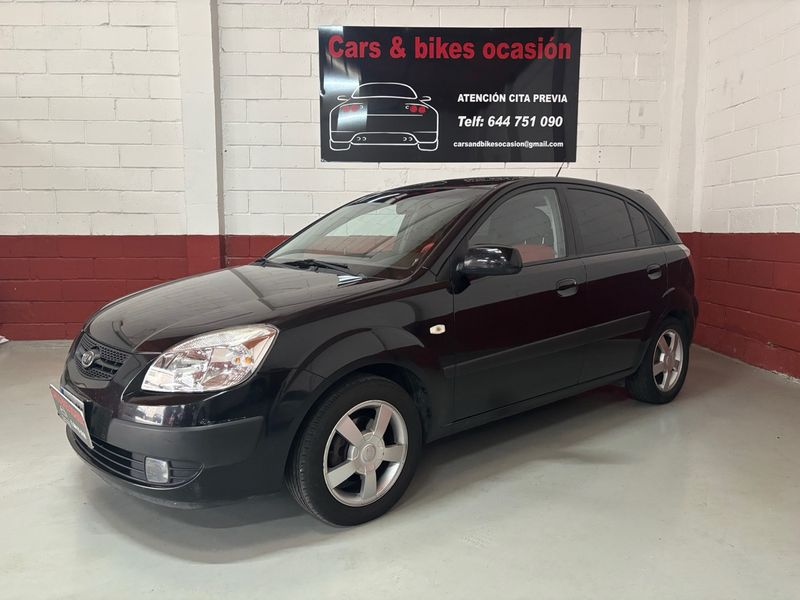 KIA Rio 1.5 CRDI 120 cv - foto 1