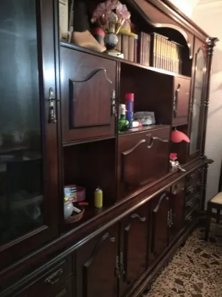 Mueble antiguo madera y cristal