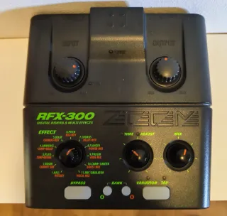 Zoom RFX-300 Efectos Guitarra/Bajo