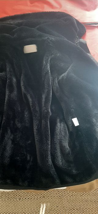 Chaquetón negro impermeable talla 40