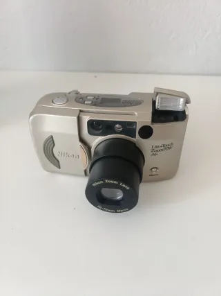 Nikon Lite Touch Zoom 70W AF Cámara