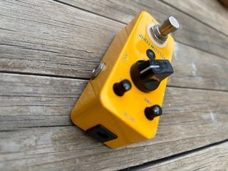 Mooer Yellow Comp Pedal
