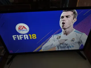 PS4 + 4 Juegos y mando cambia de colores