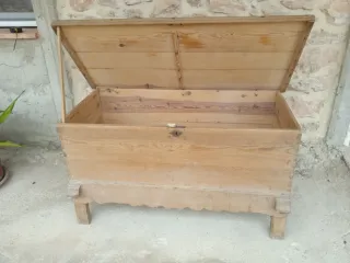 Arca de madera antigua