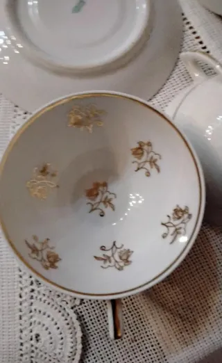 Tazas y platos de porcelana Limoges