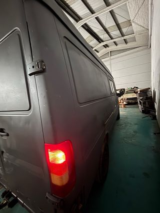 Volkswagen LT28 2006