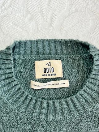 Jersey OOTO Cortefiel verde petróleo, cuello...