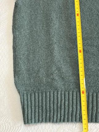 Jersey OOTO Cortefiel verde petróleo, cuello...