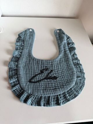 Babero bebé bordado personalizado