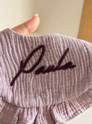 Babero bebé bordado personalizado