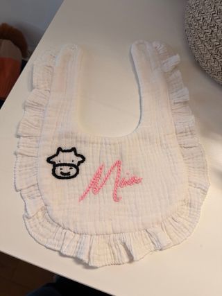 Babero bebé bordado personalizado