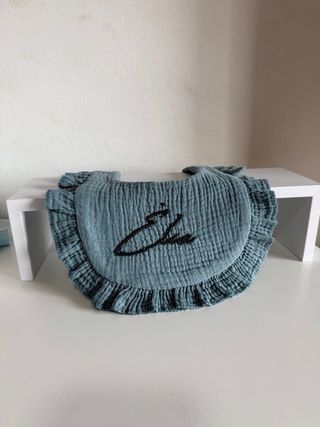 Babero bebé bordado personalizado