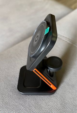 Caricatore 3 in 1 Apple per iPhone/Watch/AirPods