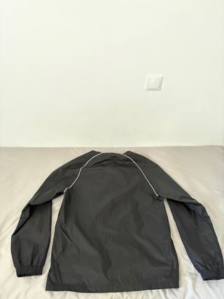 Chaqueta Ligera Adidas - Talla M, impecable