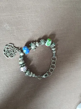 Lote de 4 pulseras plata multicolor con dijes