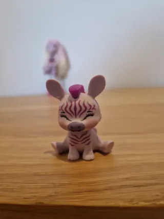 Muñeca Enchantimals Cebra con mascota
