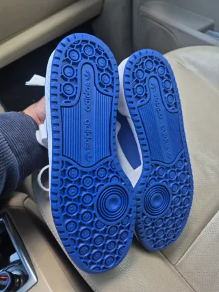 Zapatillas Adidas Forum Low Blancas y Azules