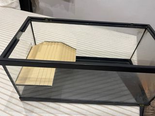 Tortuguera o pecera con accesorios