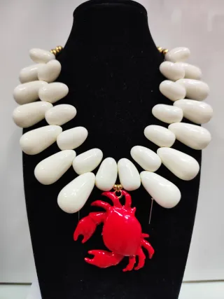 Collana Max Mara con ciondolo granchio