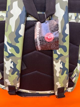 Mochila Kukuxumusu Camuflaje con Mariquitas