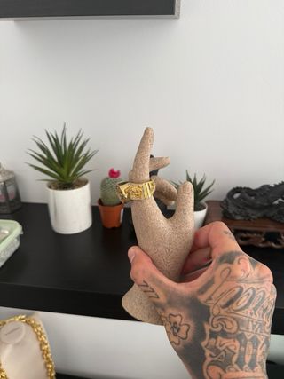 Anillos Versace y Bitcoin Oro