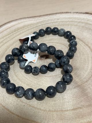 Pulsera de Larvikite ritualizada