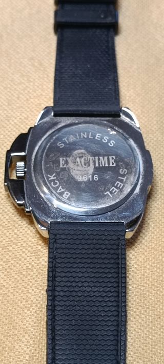 Bonito reloj de la marca Exactime. Muy buen estado