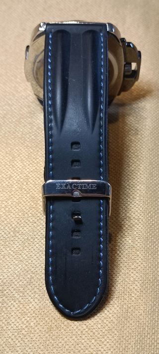 Bonito reloj de la marca Exactime. Muy buen estado