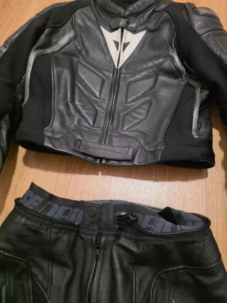 Mono de moto Dainese para mujer