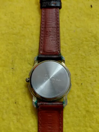 Reloj Suzuki Cuarzo Marrón y Blanco
