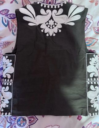 Chaleco Zara Bordado