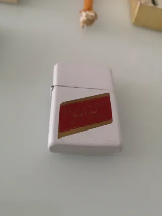 Raccolta di accendini antichi