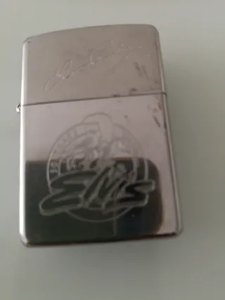 Raccolta di accendini antichi