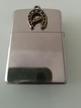 Raccolta di accendini antichi