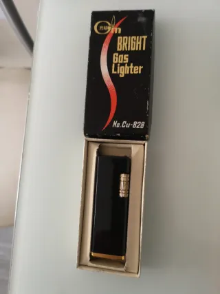 Raccolta di accendini antichi