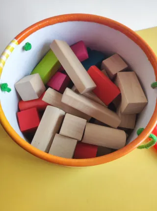 Cubo de bloques de madera para bebés