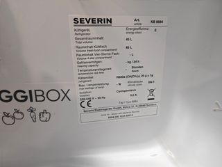 SEVERIN Mini nevera con compartimento de baja temp