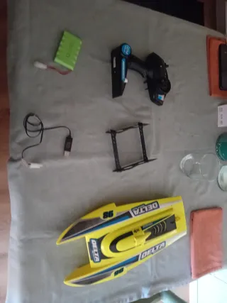 Lancha radiocontrol Delta 86