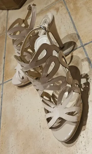 Sandalo Donna Beige Estrada