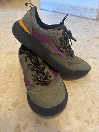 Zapatillas Vans Verdes y Moradas