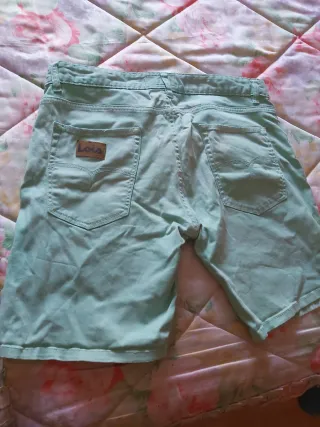 Bermudas Lois color verde agua
