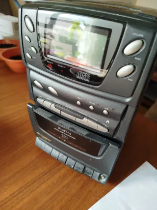 Cadena de música Firstline MC116