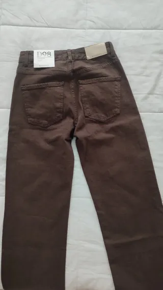 Pantalón vaquero D98 marrón