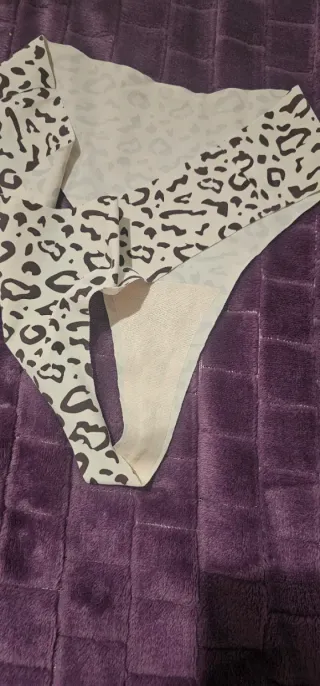 Lote 2 piezas estampado