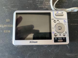 Nikon Fotocamera Digitale Argento