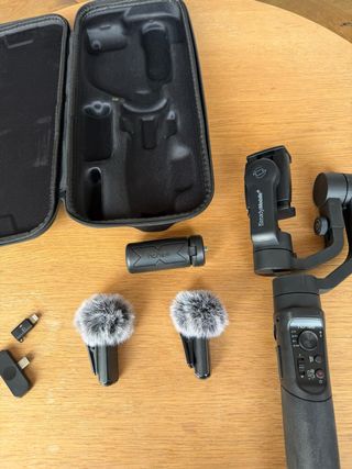 Gimbal Estabilizador HOHEM con Micrófonos