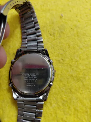 Reloj Citizen Cronógrafo Plata y Blanco