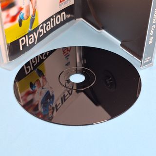 FIFA Road to World Cup 98 - PlayStation 1